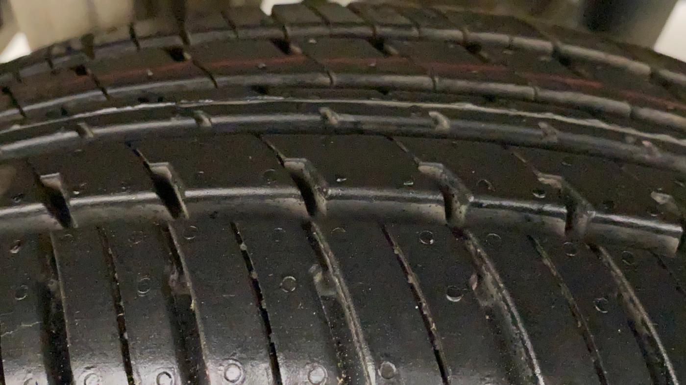 2017 Maruti Alto K10 VXI AMT, Petrol, Automatic, 27,055 km, Right Rear Tyre Tread
