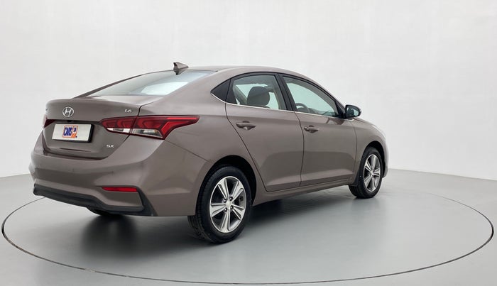 2017 Hyundai Verna 1.6 SX VTVT, Petrol, Manual, 89,065 km, Right Back Diagonal
