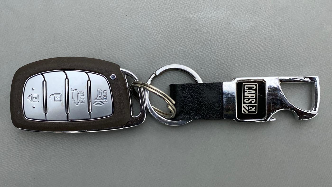 2019 Hyundai VENUE 1.0 TURBO GDI SX+ AT, Petrol, Automatic, 71,423 km, Key Close Up