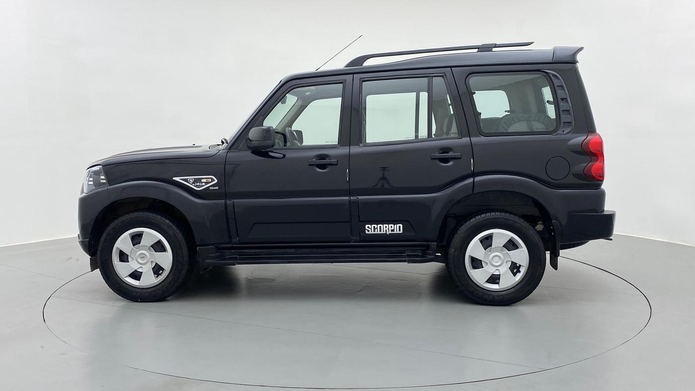 2019 Mahindra Scorpio S7 140 BHP 2WD, Diesel, Manual, 35,956 km, Left Side