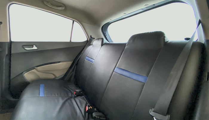 2017 Hyundai Grand i10 1.2 KAPPA SPORTZ (O), Petrol, Manual, 60,242 km, Right Side Rear Door Cabin