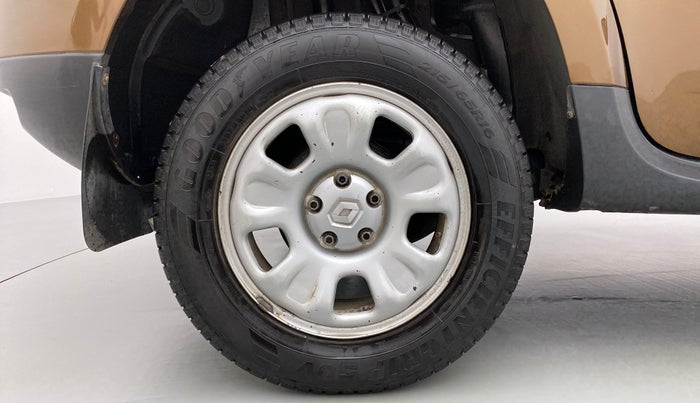 2014 Renault Duster 85 PS RXL, Diesel, Manual, 79,048 km, Right Rear Wheel