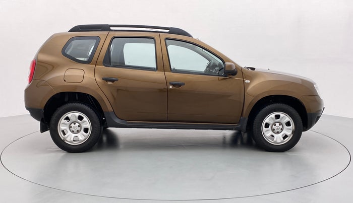 2014 Renault Duster 85 PS RXL, Diesel, Manual, 79,048 km, Right Side View