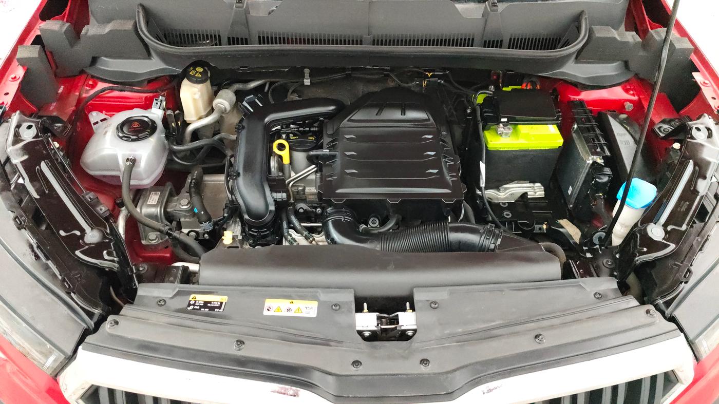 2021 Skoda KUSHAQ STYLE 1.0L TSI AT, Petrol, Automatic, 13,028 km, Engine View