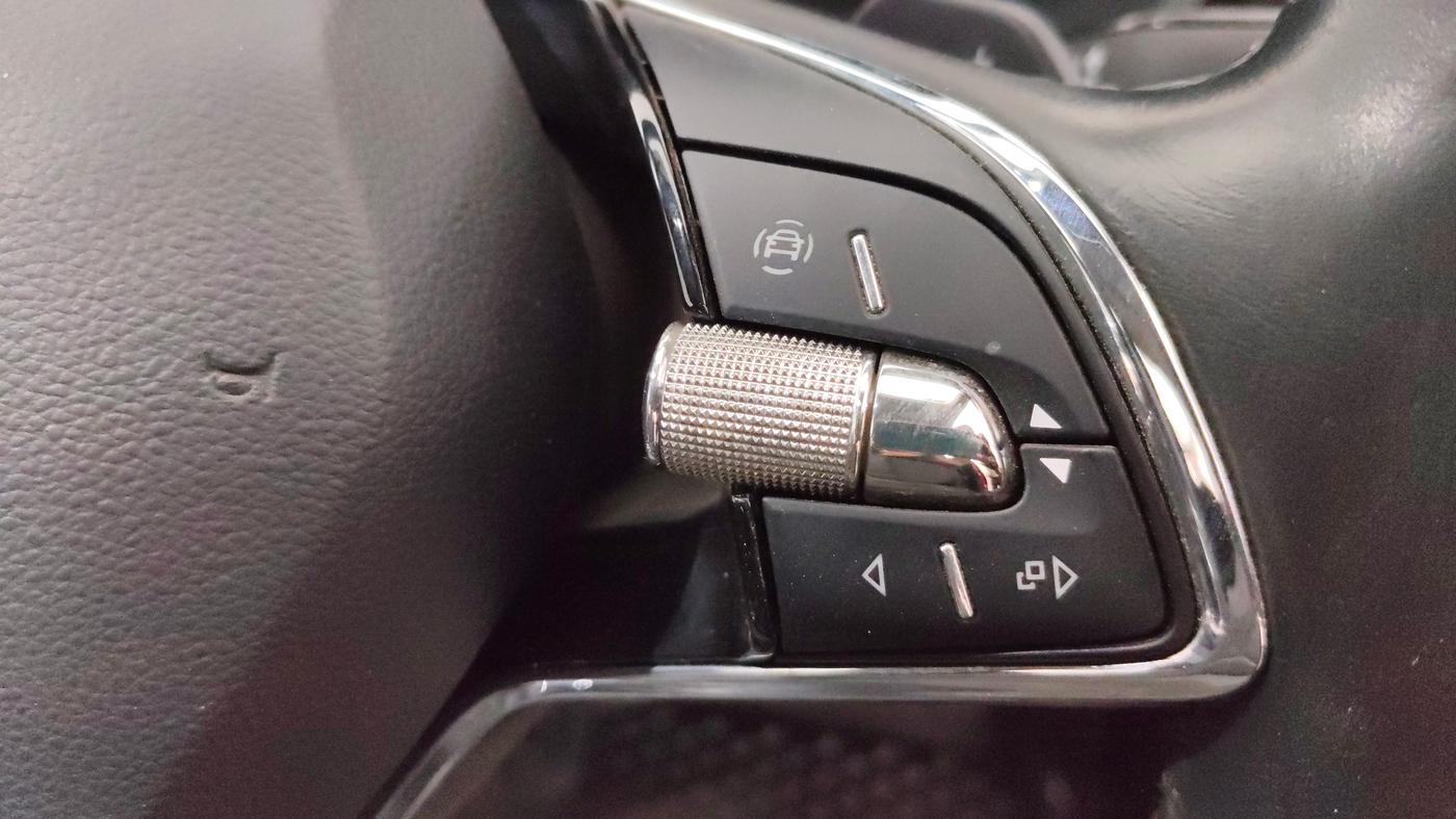 2021 Skoda KUSHAQ STYLE 1.0L TSI AT, Petrol, Automatic, 13,028 km, Adaptive Cruise Control