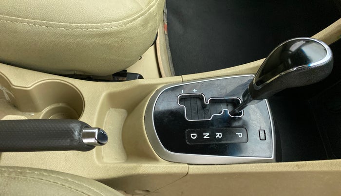 2014 Hyundai Verna FLUIDIC 1.6 VTVT SX AT, Petrol, Automatic, 32,528 km, Gear Lever