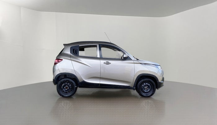 2016 Mahindra Kuv100 K6 6 STR, Petrol, Manual, 15,403 km, Right Side View