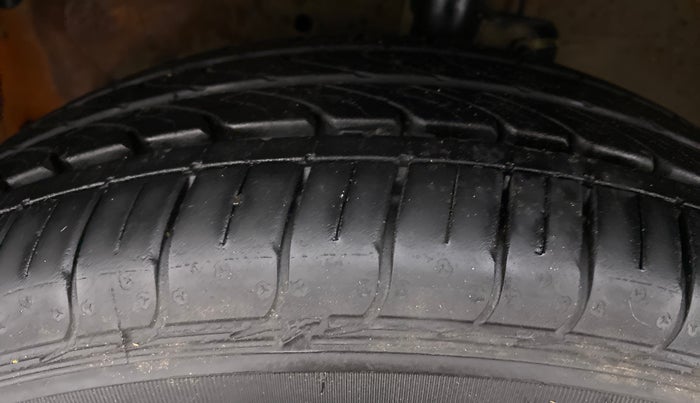 2017 Maruti Celerio X ZXI (O) AMT, Petrol, Automatic, 38,697 km, Left Front Tyre Tread