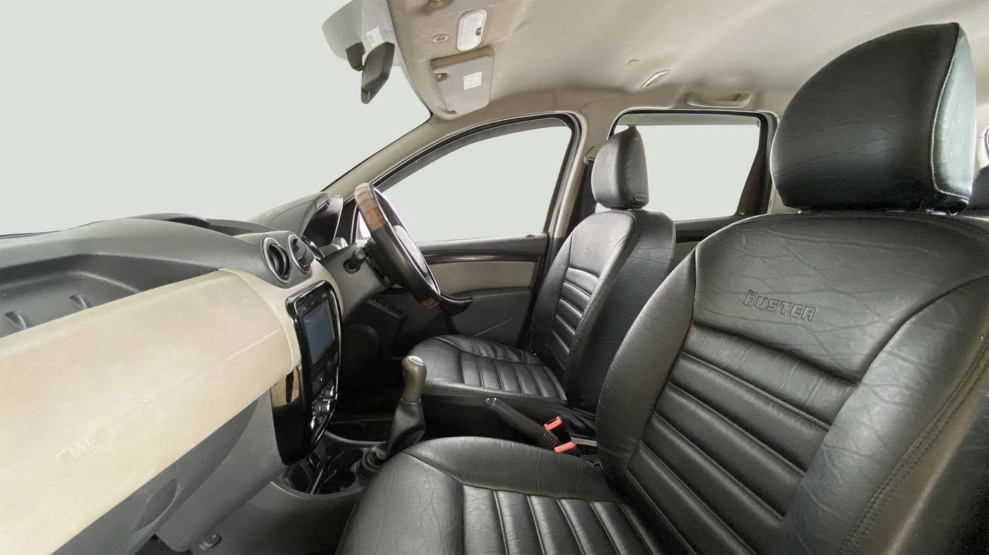 2015 Renault Duster 85 PS RXL OPT, Diesel, Manual, 26,741 km, Right Side Front Door Cabin