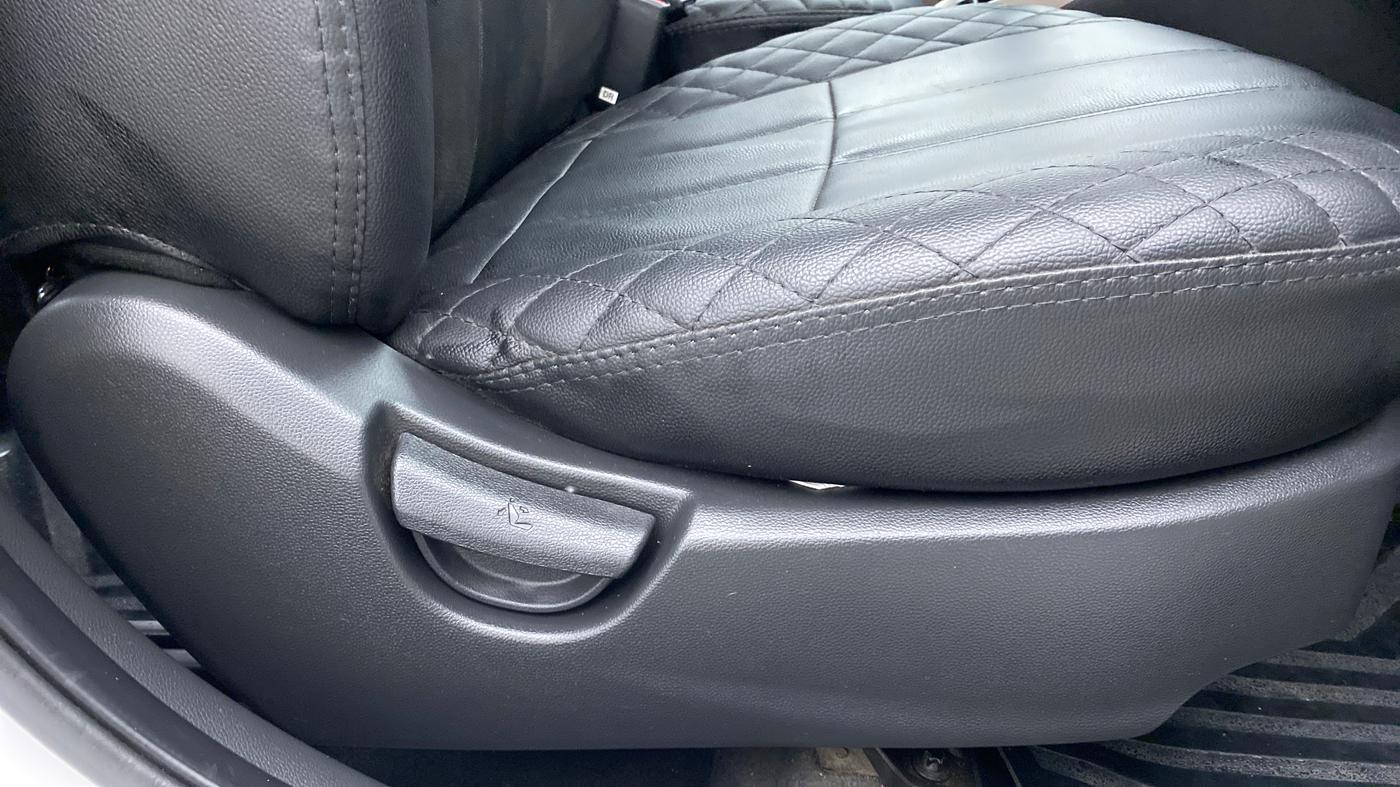2019 Hyundai Grand i10 SPORTZ 1.2 KAPPA VTVT, Petrol, Manual, 32,723 km, Driver Side Adjustment Panel