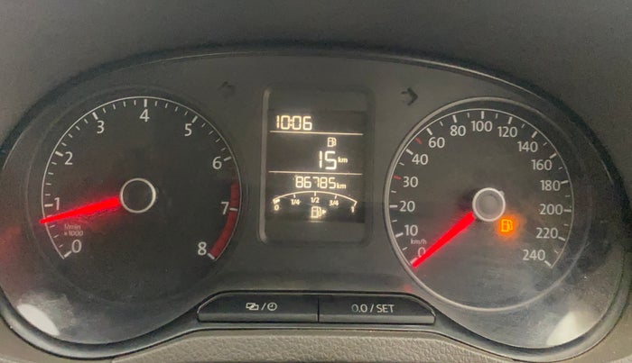 2015 Volkswagen Vento HIGHLINE 1.6 MPI, Petrol, Manual, 86,785 km, Odometer Image