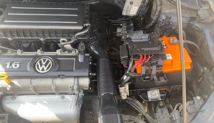 2015 Volkswagen Vento HIGHLINE 1.6 MPI, Petrol, Manual, 86,785 km, Engine View - Left