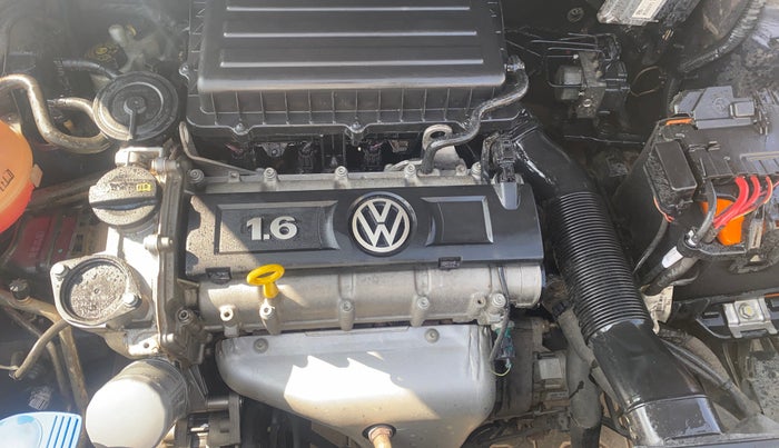 2015 Volkswagen Vento HIGHLINE 1.6 MPI, Petrol, Manual, 86,785 km, Engine View