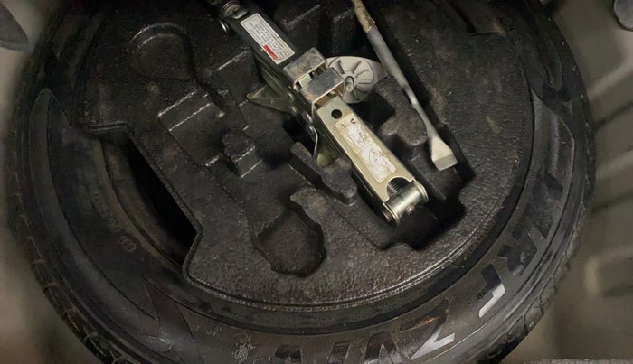 2015 Maruti Ciaz ZXI, Petrol, Manual, 51,463 km, Spare Tyre