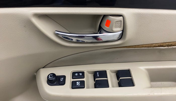 2015 Maruti Ciaz ZXI, Petrol, Manual, 51,463 km, Driver Side Door Panels Control