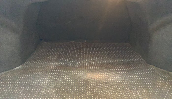 2015 Maruti Ciaz ZXI, Petrol, Manual, 51,463 km, Boot Inside