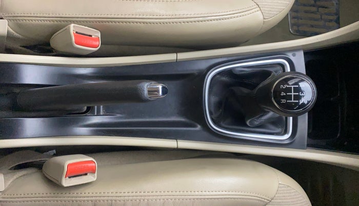 2015 Maruti Ciaz ZXI, Petrol, Manual, 51,463 km, Gear Lever