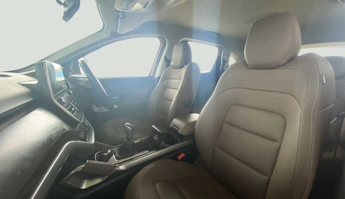 2019 Tata Harrier XZ 2.0L Kryotec, Diesel, Manual, 43,142 km, Right Side Front Door Cabin