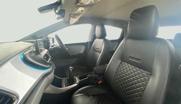 2020 Tata ALTROZ XZ 1.2, Petrol, Manual, 15,762 km, Right Side Front Door Cabin
