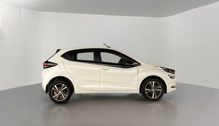 2020 Tata ALTROZ XZ 1.2, Petrol, Manual, 15,762 km, Right Side View