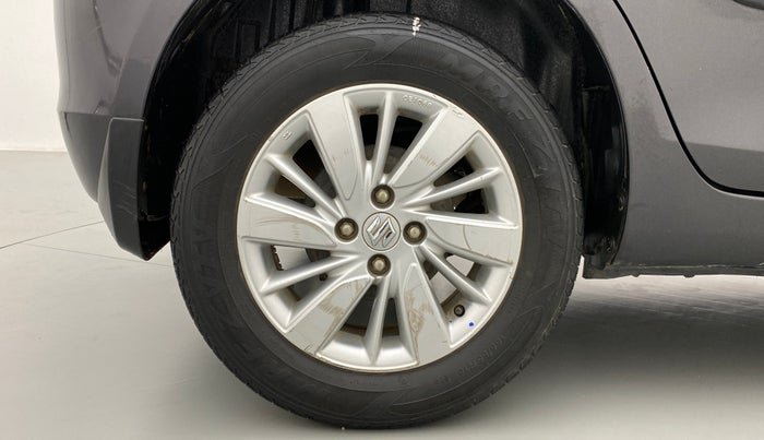 2016 Maruti Swift ZDI, Diesel, Manual, 85,265 km, Right Rear Wheel