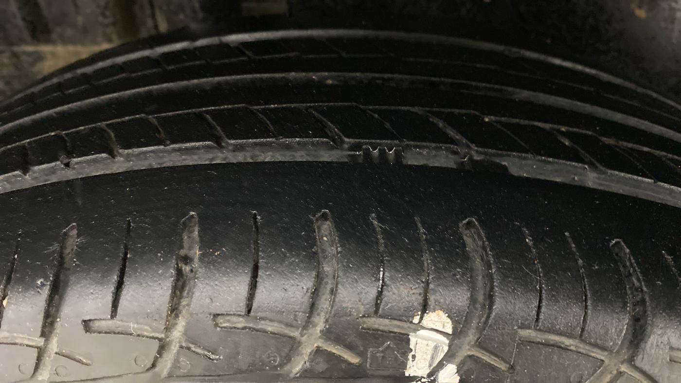2016 Maruti Swift ZDI, Diesel, Manual, 85,265 km, Right Rear Tyre Tread