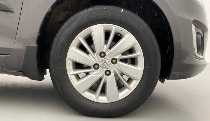 2016 Maruti Swift ZDI, Diesel, Manual, 85,265 km, Right Front Wheel