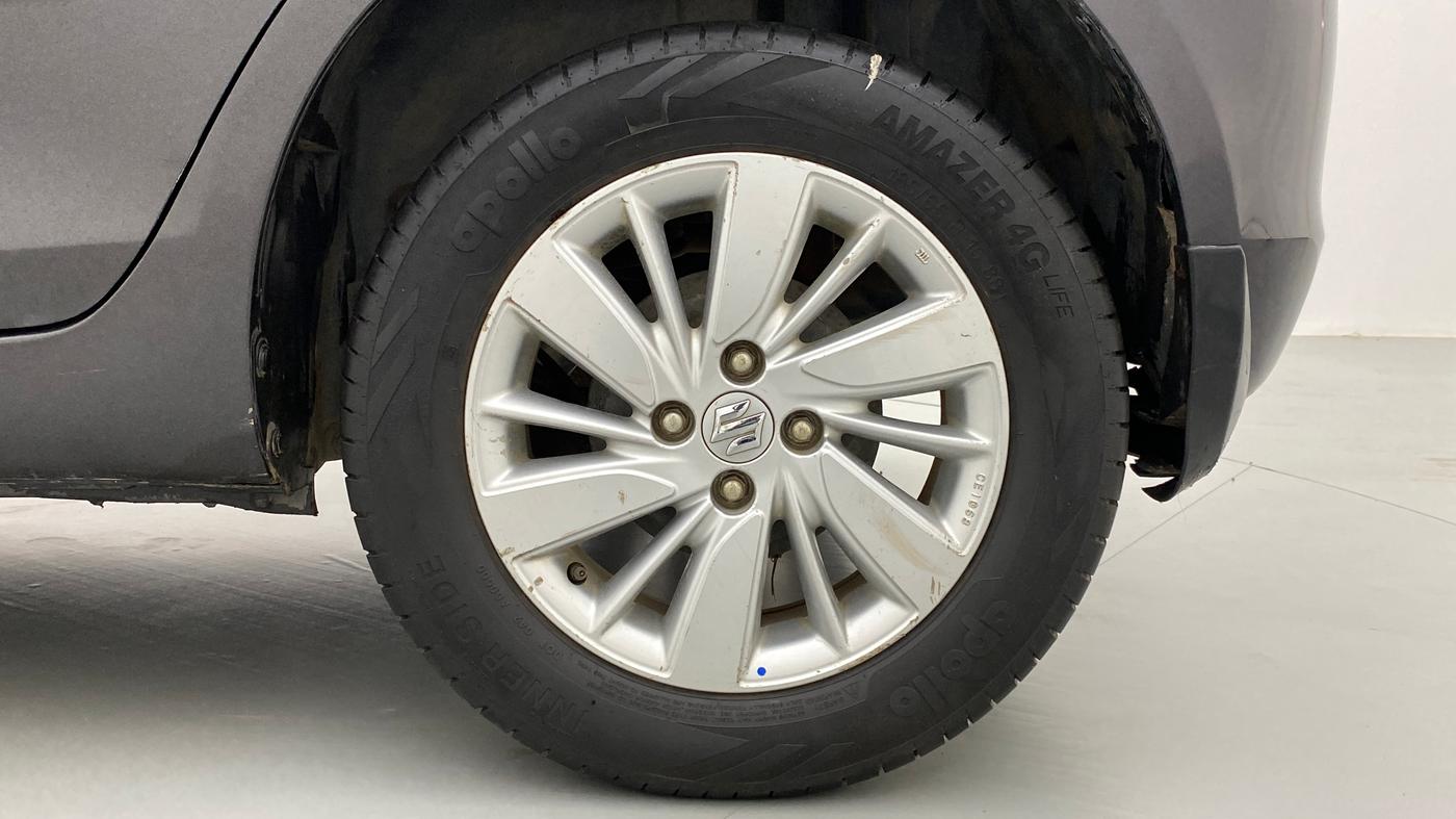 2016 Maruti Swift ZDI, Diesel, Manual, 85,265 km, Left Rear Wheel
