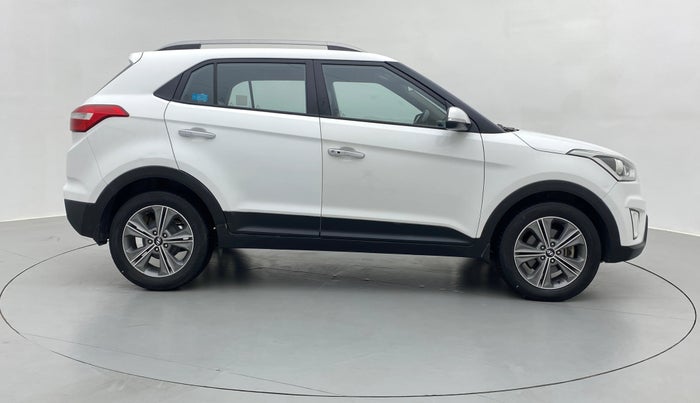 2016 Hyundai Creta 1.6 SX (O) CRDI, Diesel, Manual, 30,523 km, Right Side View
