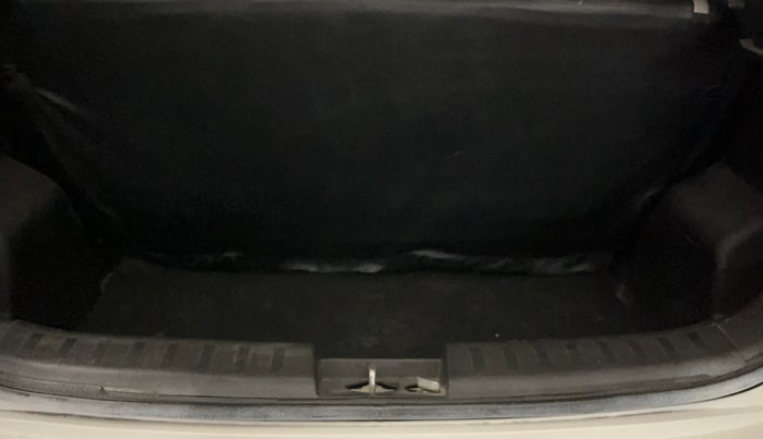 2014 Maruti Swift VXI, Petrol, Manual, 90,243 km, Boot Inside