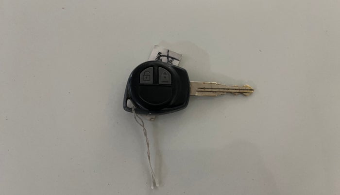 2014 Maruti Swift VXI, Petrol, Manual, 90,243 km, Key Close Up