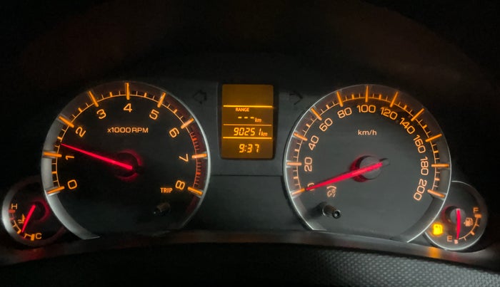2014 Maruti Swift VXI, Petrol, Manual, 90,243 km, Odometer Image