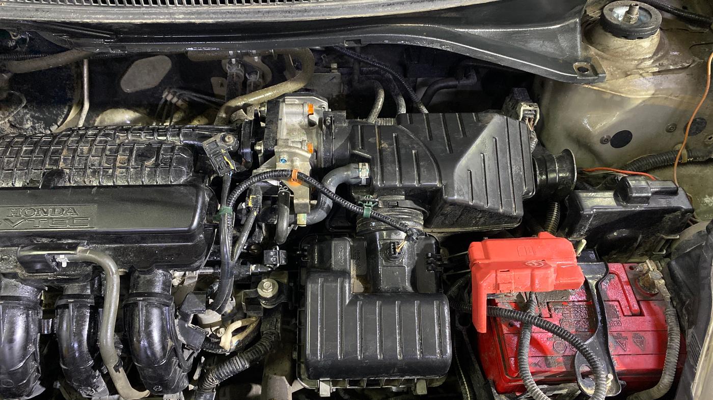 2015 Honda Brio VX AT, Petrol, Automatic, 73,981 km, Engine View - Left