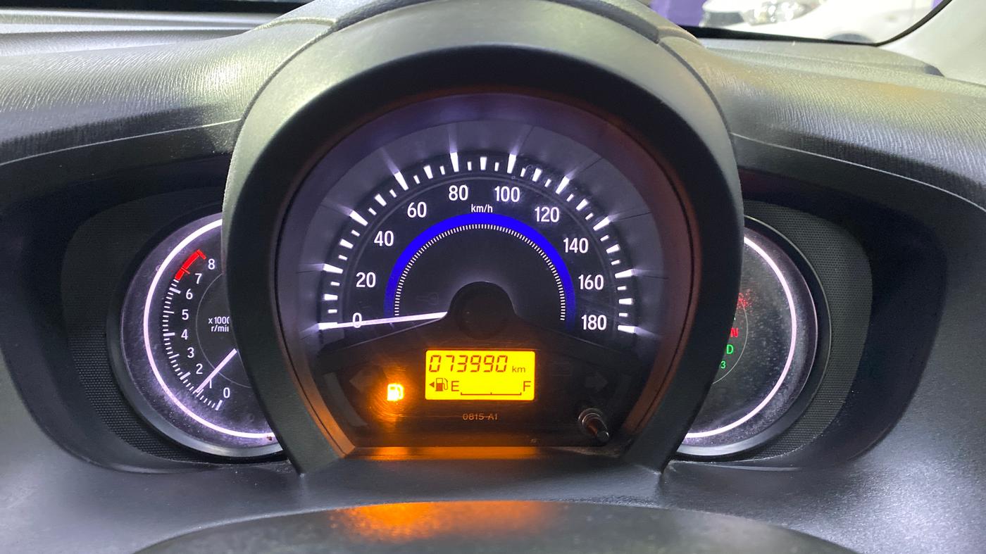 2015 Honda Brio VX AT, Petrol, Automatic, 73,981 km, Odometer Image