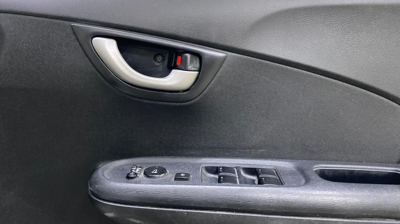 2015 Honda Brio VX AT, Petrol, Automatic, 73,981 km, Driver Side Door Panels Control