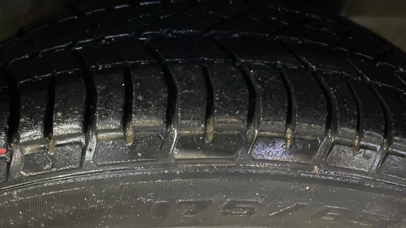 2015 Honda Brio VX AT, Petrol, Automatic, 73,981 km, Left Rear Tyre Tread