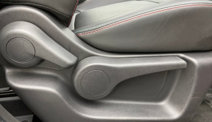 2019 Renault Captur PLATINE PETROL DUAL TONE, Petrol, Manual, 26,583 km, Driver Side Adjustment Panel