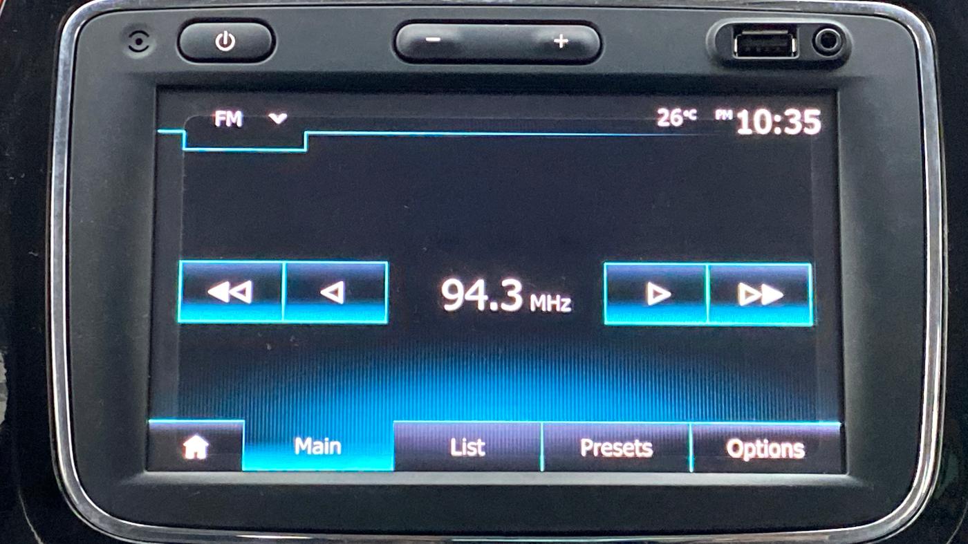 2019 Renault Captur PLATINE PETROL DUAL TONE, Petrol, Manual, 26,583 km, Infotainment System