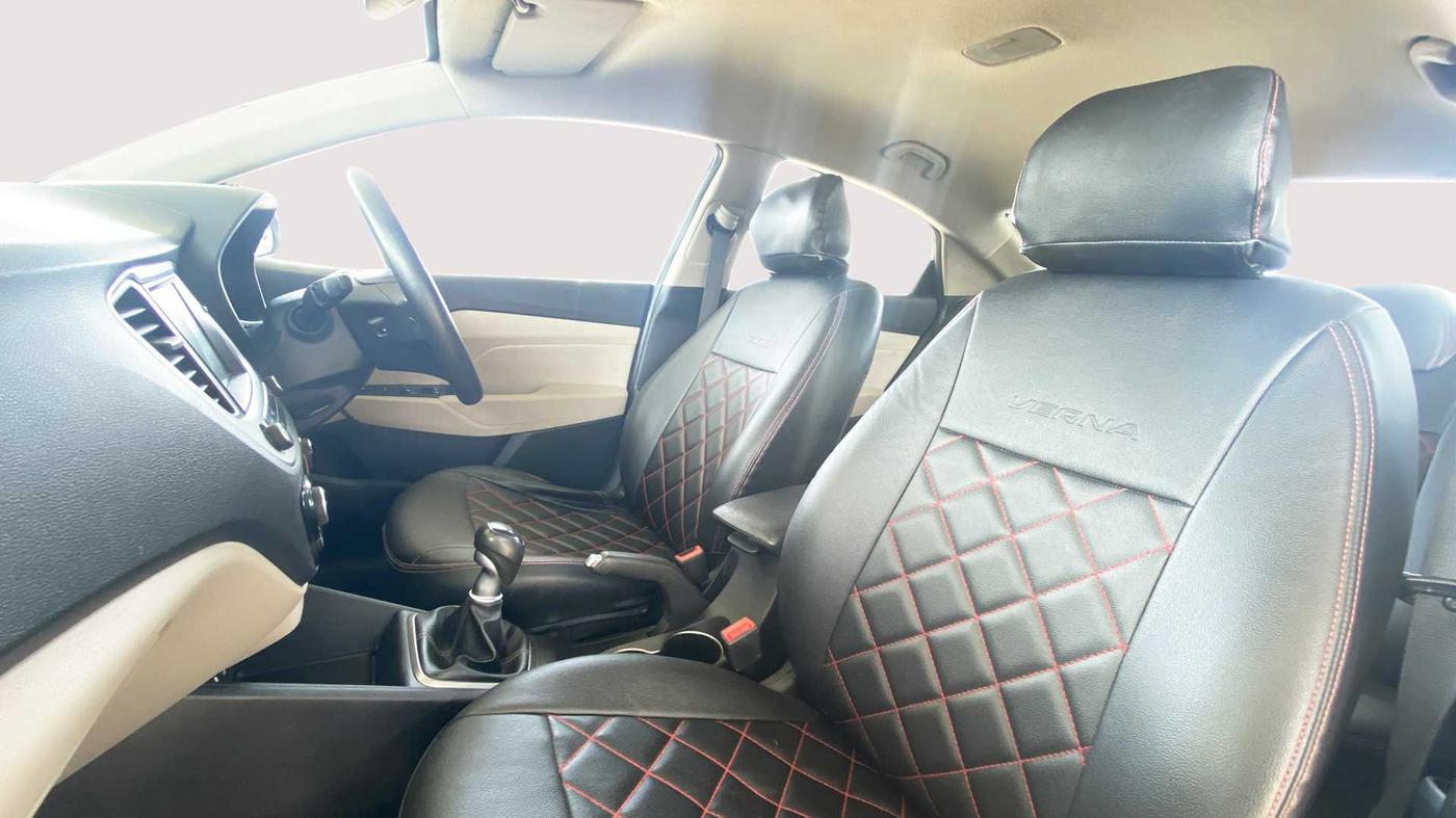 2018 Hyundai Verna 1.6 SX VTVT, Petrol, Manual, 31,924 km, Right Side Front Door Cabin