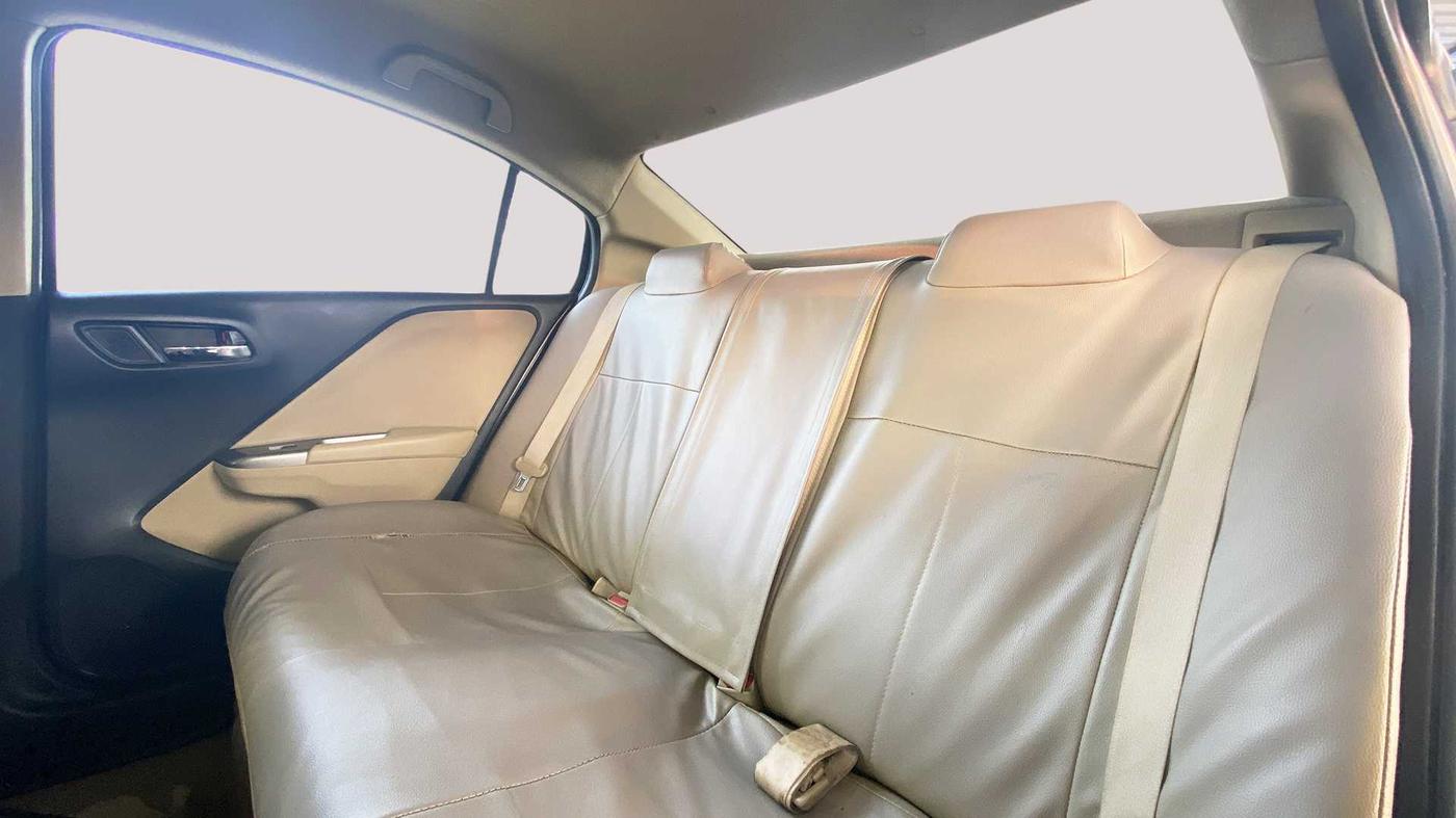 2015 Honda City V MT PETROL, Petrol, Manual, 73,416 km, Right Side Rear Door Cabin