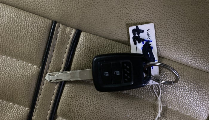 2022 Honda Amaze 1.2L I-VTEC S, Petrol, Manual, 28,060 km, Key Close Up