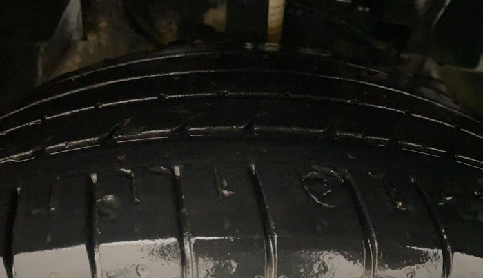 2020 Tata NEXON XM PETROL, Petrol, Manual, 27,258 km, Right Front Tyre Tread