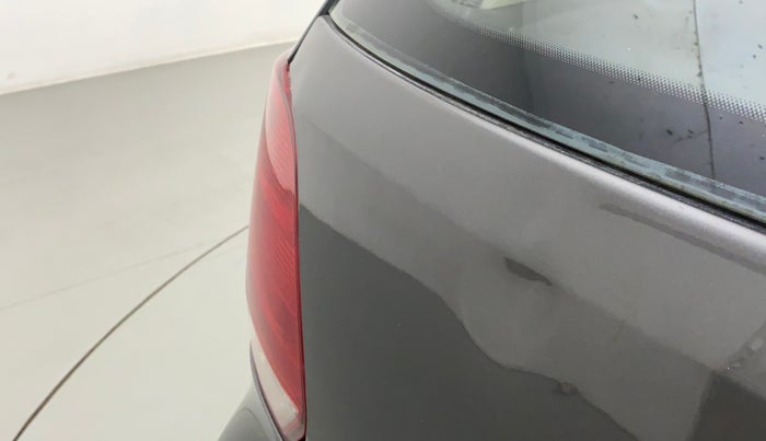 2011 Volkswagen Polo COMFORTLINE 1.2L PETROL, Petrol, Manual, 22,261 km, Dicky (Boot door) - Slightly dented