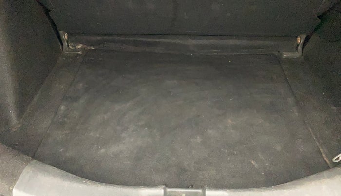 2017 Honda WR-V 1.5L I-DTEC VX MT, Diesel, Manual, 1,12,984 km, Boot Inside