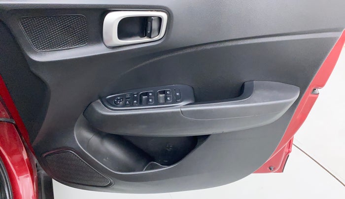2019 Hyundai VENUE SX PLUS 1.0 TURBO DCT, Petrol, Automatic, 60,468 km, Driver Side Door Panels Control
