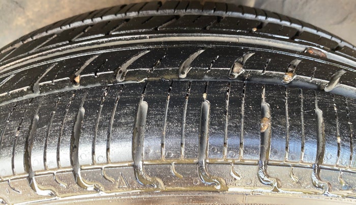 2021 Renault Kwid CLIMBER 1.0 (O), Petrol, Manual, 77,191 km, Left Rear Tyre Tread