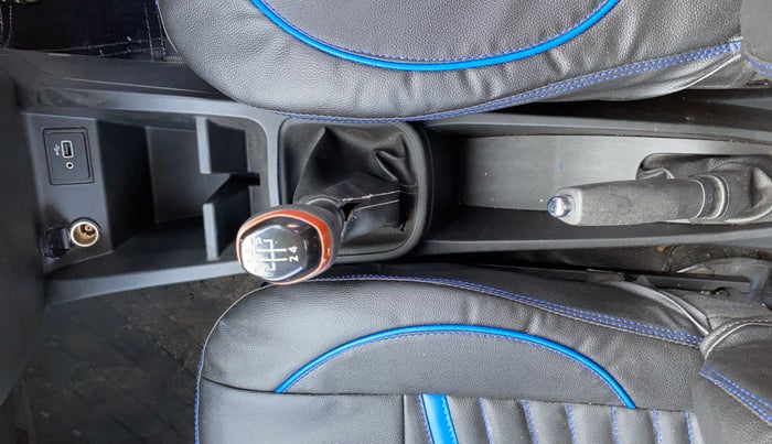 2021 Renault Kwid CLIMBER 1.0 (O), Petrol, Manual, 77,191 km, Gear Lever