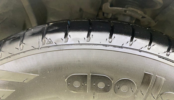 2018 Ford New Figo TITANIUM1.5 DIESEL, Diesel, Manual, 96,343 km, Left Front Tyre Tread