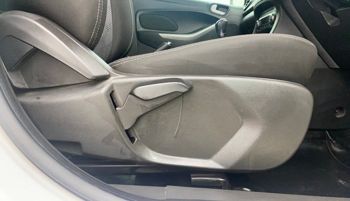 2018 Ford New Figo TITANIUM1.5 DIESEL, Diesel, Manual, 96,343 km, Driver Side Adjustment Panel