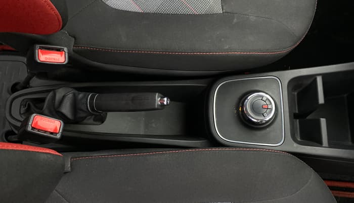 2020 Renault Kwid RXT 1.0 AMT (O), Petrol, Automatic, 9,406 km, Gear Lever